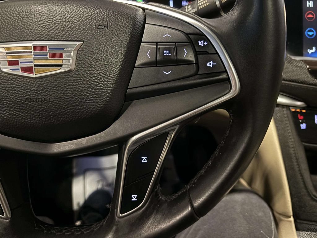 Used 2017 Cadillac XT5 Premium Luxury w/ LPO, Wheel Lock Package AWD/4WD image 38