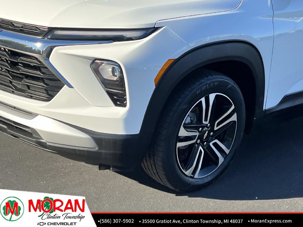 Certified 2024 Chevrolet TrailBlazer LT w/ Driver Confidence Package FWD image 10
