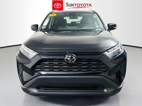 Used 2024 Toyota RAV4 XLE w/ Convenience Package FWD image 10