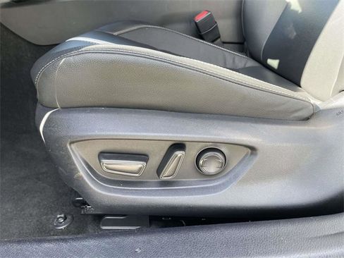 Used 2025 Toyota Camry SE image 20