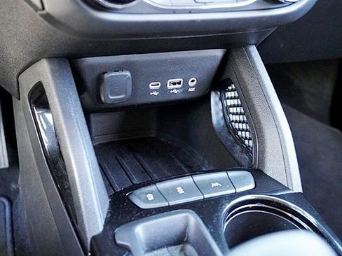 Used 2022 Chevrolet TrailBlazer LS image 28