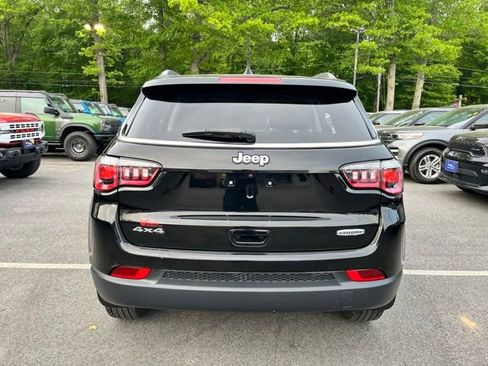 Used 2019 Jeep Compass Latitude w/ Cold Weather Group AWD/4WD image 7