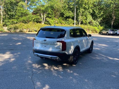 Used 2020 Kia Telluride SX w/ Towing Package FWD image 5