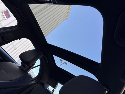 Used 2024 Mercedes-Benz C 300 Sedan image 27