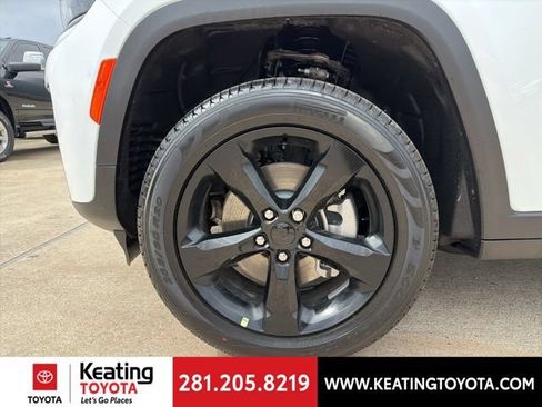 Used 2026 Jeep Grand Cherokee L Limited w/ Limited Altitude Package AWD/4WD image 9