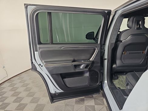 Used 2023 Rivian R1S Adventure image 17
