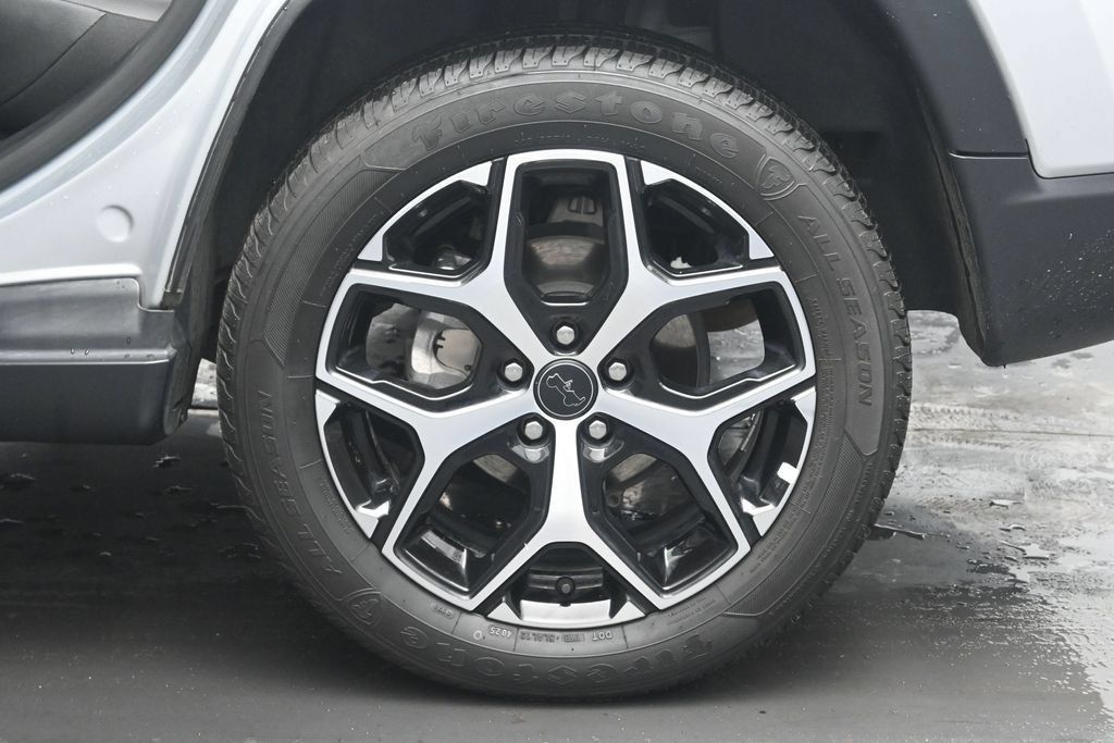 Used 2025 Jeep Compass Limited AWD/4WD image 30