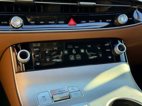 New 2026 Genesis GV70 2.5T Advanced image 24