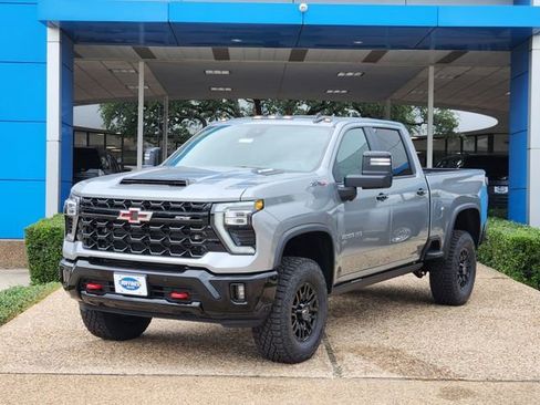 New 2026 Chevrolet Silverado 2500 ZR2 AWD/4WD image 3