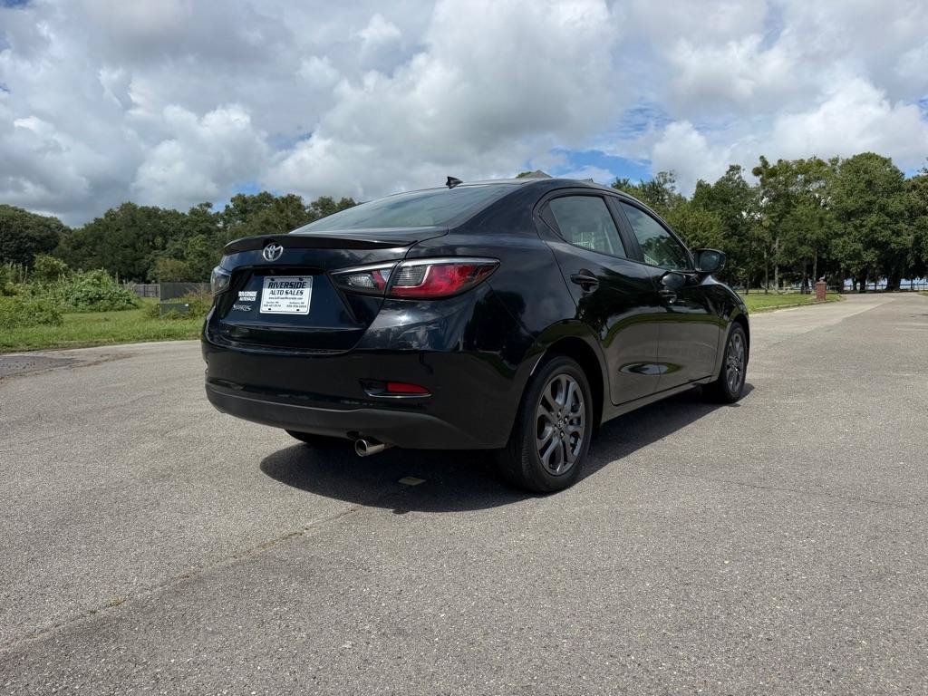 Used 2019 Toyota Yaris LE FWD image 5