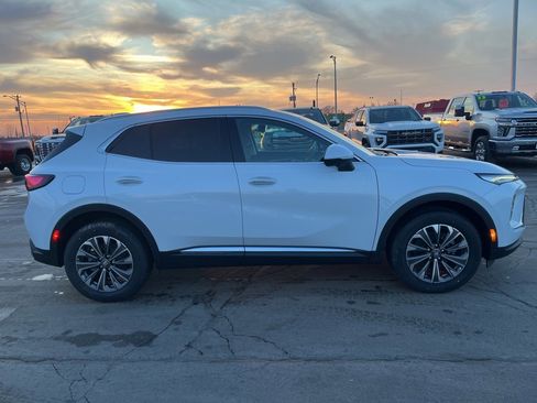 New 2026 Buick Envision Preferred image 4