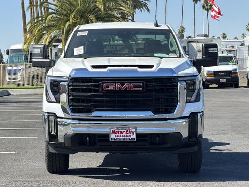 New 2026 GMC Sierra 3500 Pro w/ Convenience Package RWD image 9
