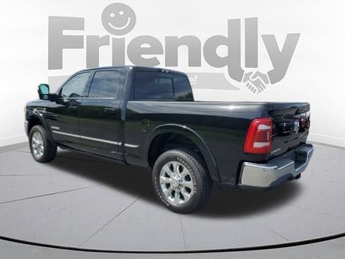Used 2024 RAM 2500 Limited AWD/4WD image 3
