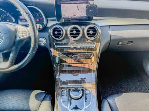 Used 2018 Mercedes-Benz C 300 4MATIC Sedan w/ Premium Package image 9