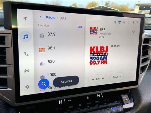 Used 2025 Toyota Tundra Limited image 30