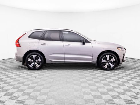 Used 2025 Volvo XC60 T8 Plus w/ Climate Package AWD/4WD image 6