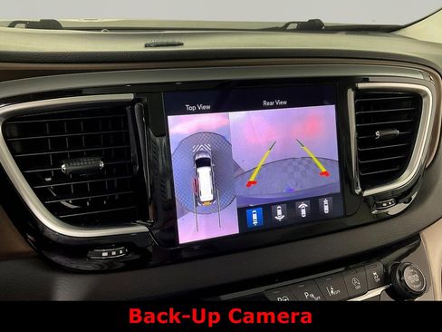 Used 2018 Chrysler Pacifica Touring-L Plus w/ Advanced Safetytec Group FWD image 10