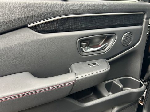 New 2025 Honda Pilot Black Edition image 19