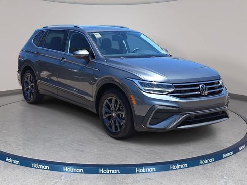 Used 2022 Volkswagen Tiguan SE FWD image 4