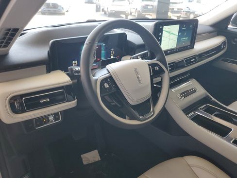 New 2026 Lincoln Aviator Reserve image 11