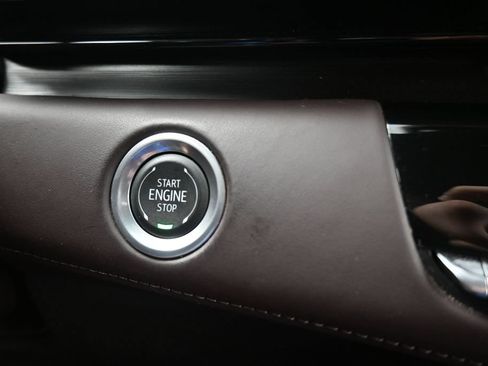 Used 2024 Cadillac Escalade ESV Sport Platinum w/ LPO, ONYX Package AWD/4WD image 19