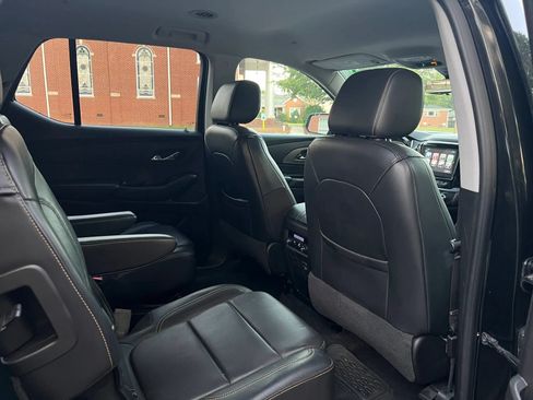 Used 2019 Chevrolet Traverse RS FWD image 14
