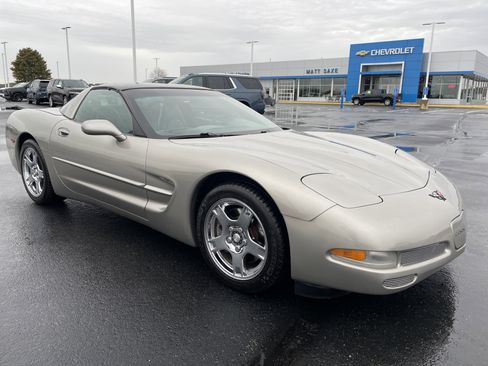 Used 1999 Chevrolet Corvette Coupe w/ Memory Pkg image 7