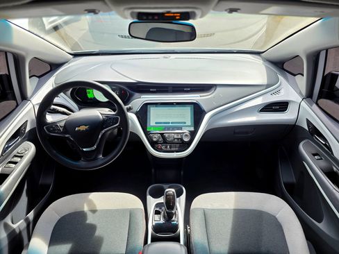 Used 2021 Chevrolet Bolt LT FWD image 11