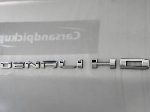 Used 2022 GMC Sierra 2500 Denali w/ Denali Ultimate Package AWD/4WD image 44