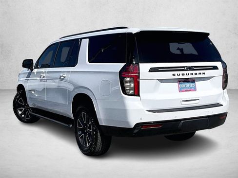 Used 2024 Chevrolet Suburban Z71 w/ Luxury Package image 12