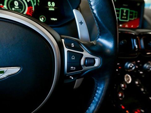 Used 2022 Aston Martin V8 Vantage Coupe image 30