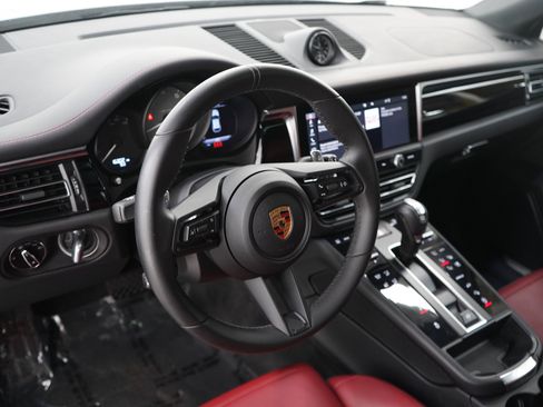 Used 2024 Porsche Macan S AWD/4WD image 21