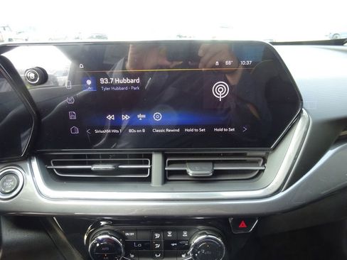 New 2026 Chevrolet Trax ACTIV w/ Driver Confidence Package FWD image 25