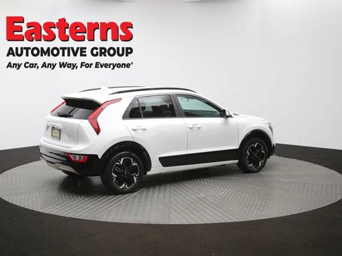 Used 2023 Kia Niro Wind FWD image 40