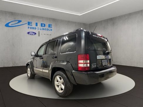 Used 2012 Jeep Liberty Limited AWD/4WD image 8