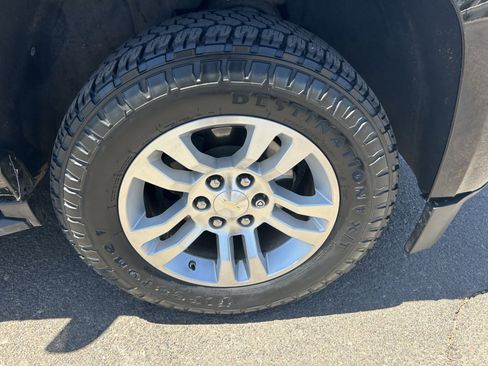 Certified 2020 Chevrolet Tahoe LT w/ Luxury Package AWD/4WD image 9