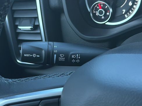 Used 2025 RAM 1500 Big Horn AWD/4WD image 12