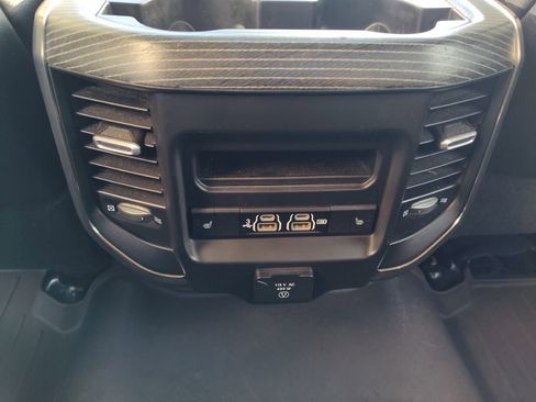 Used 2020 RAM 2500 Limited image 35