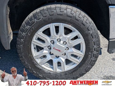 Used 2022 GMC Sierra 2500 SLT w/ SLT Convenience Package image 13