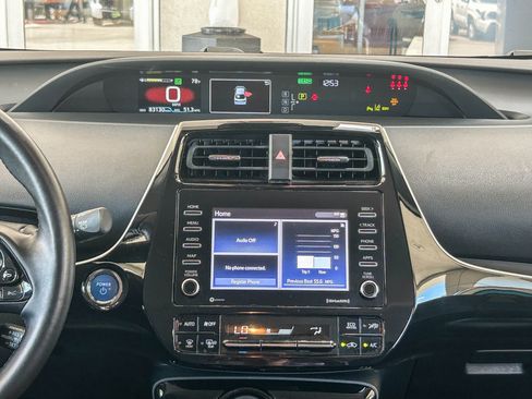 Used 2022 Toyota Prius XLE FWD image 13