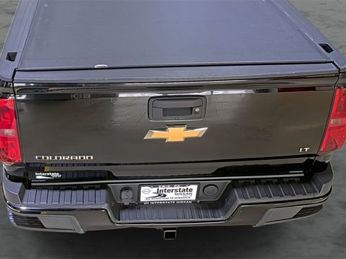 Used 2016 Chevrolet Colorado LT w/ LT Convenience Package image 11