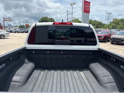 Used 2024 Nissan Frontier SV w/ SV Convenience Package RWD image 8