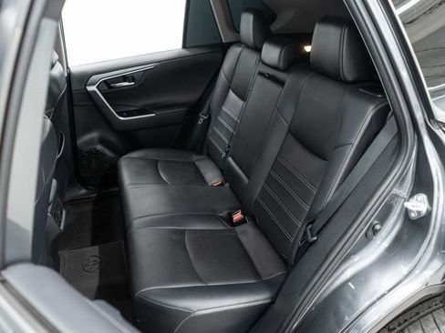 Used 2021 Toyota RAV4 Limited AWD/4WD image 30