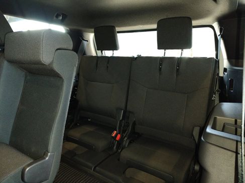 Used 2025 Toyota 4Runner SR5 AWD/4WD image 23