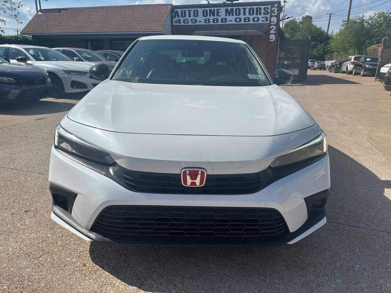 Used 2023 Honda Civic Sport image 2