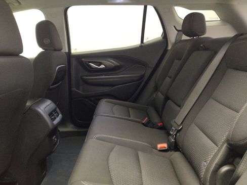 Used 2022 GMC Terrain SLE w/ Driver Convenience Package image 18