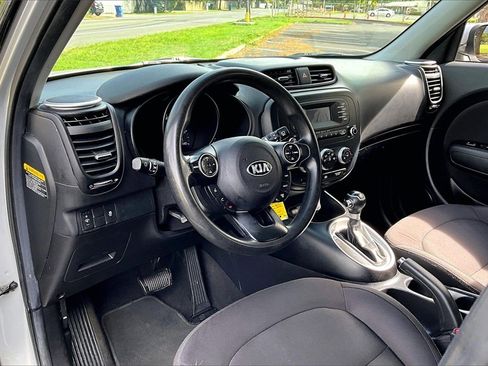 Used 2015 Kia Soul image 13
