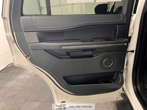 Used 2024 Ford Expedition XLT AWD/4WD image 26