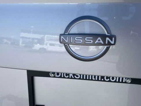 Used 2025 Nissan Versa S w/ Trunk Package image 8