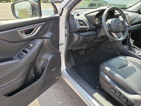 Used 2019 Subaru Forester Touring w/ Popular Package #3 AWD/4WD image 8